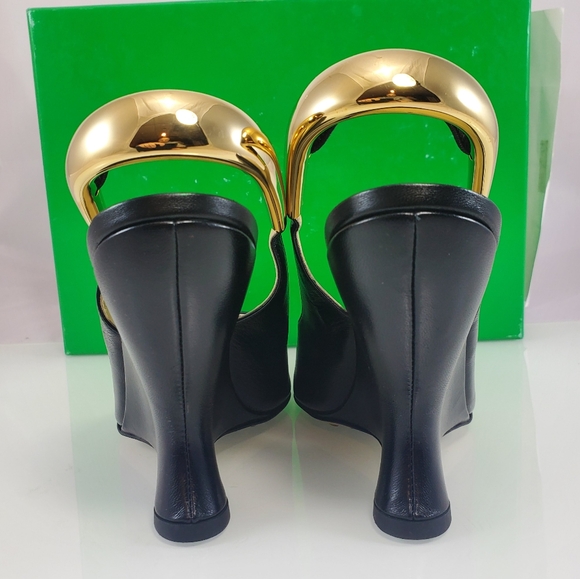 NWT$2,300 Bottega Veneta Punta Slingback Leather Wedge Pumps Sz 40.5 (10.5) - Picture 10 of 16